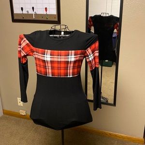 Long sleeve black and red plaid crew neck